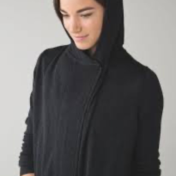 LULULEMON Size 6? Hooded Peace Of Mind Wrap Cardigan Sweater Heathered Black - Picture 2 of 14